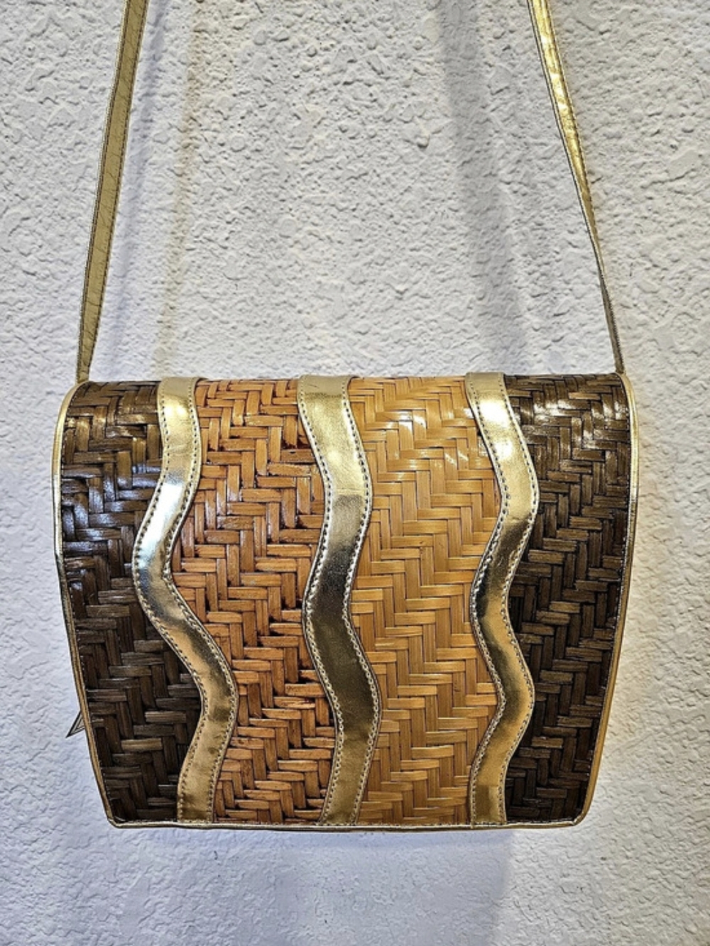 Dallas Handbag Collection Woven Shoulder Bag in Gold & Brown